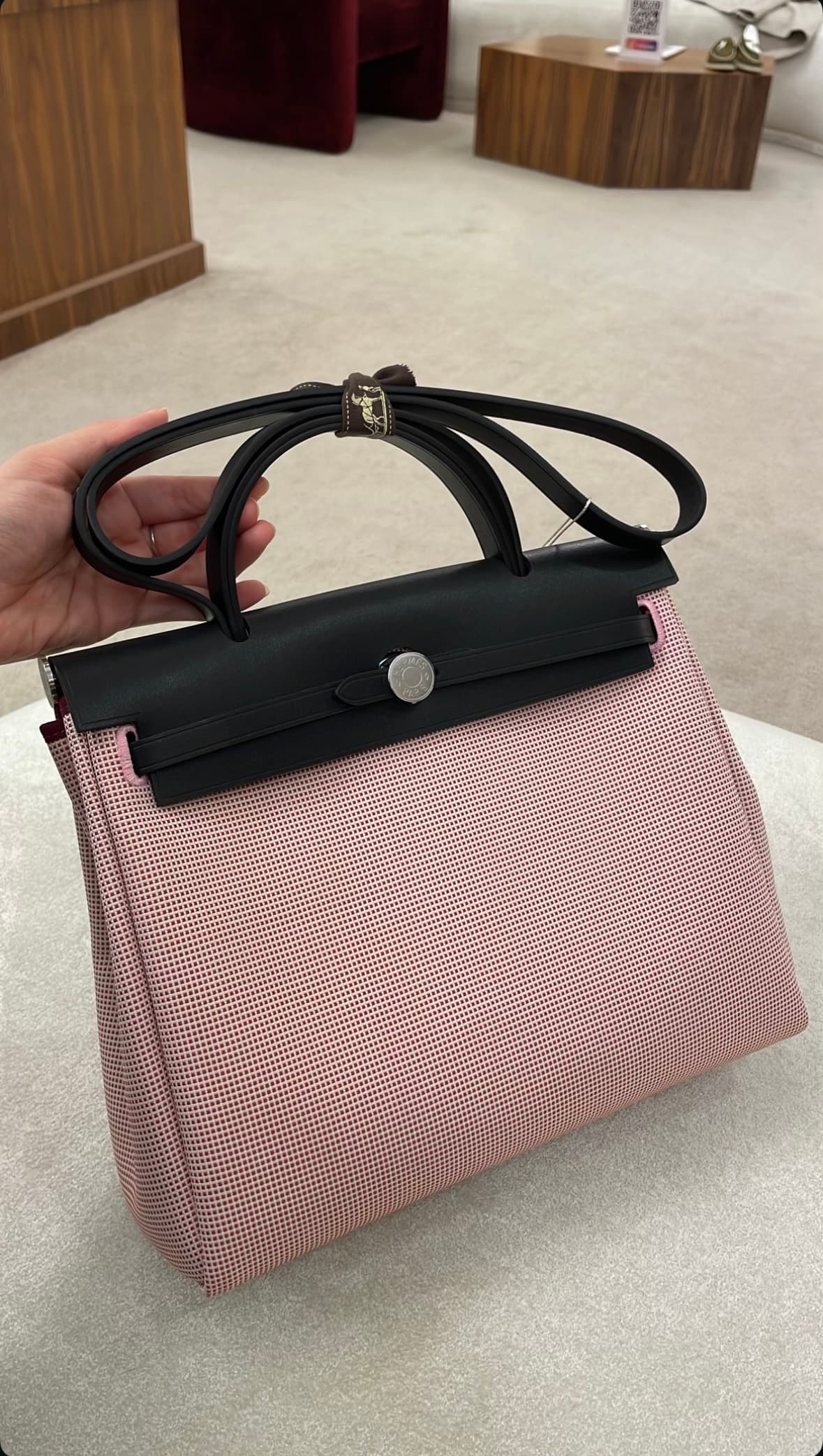 Hermès Herbag Zip — Toile rose & cuir noir